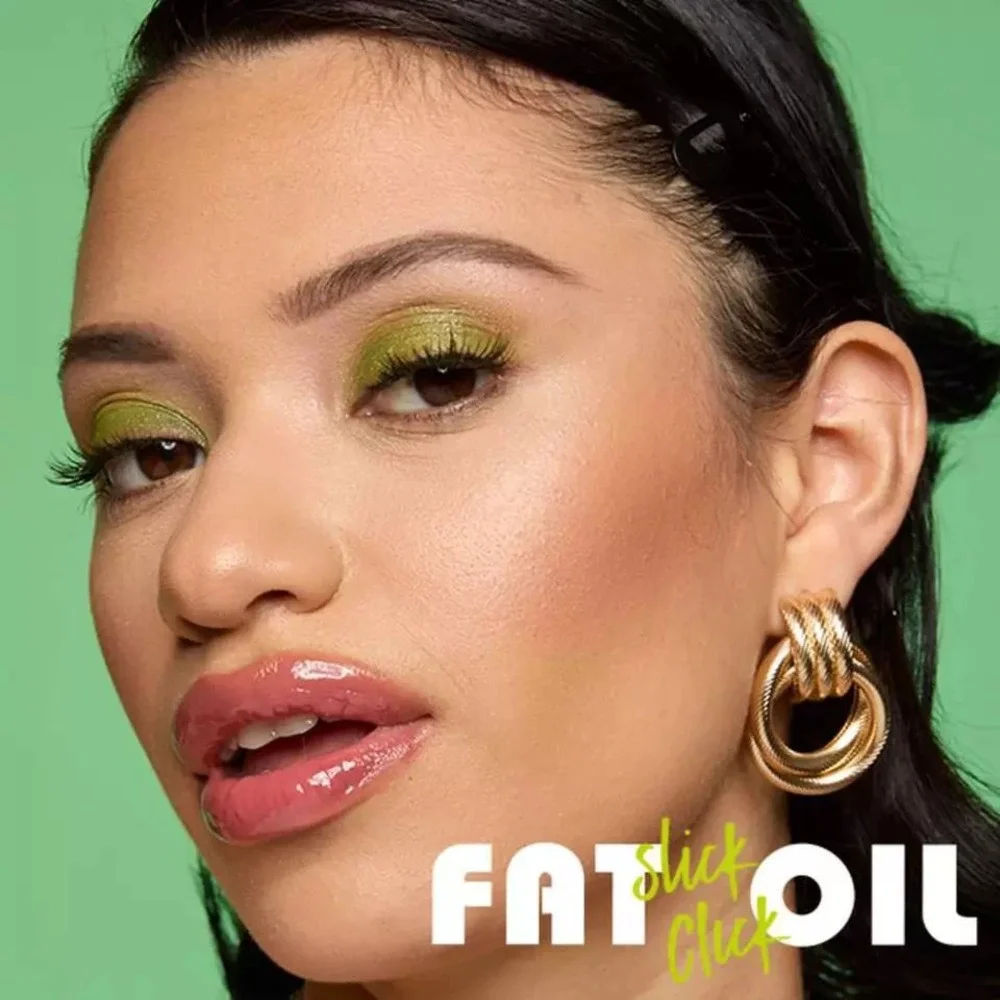 NEW NYX Fat Oil Slick Click Shiny Lip Balm Clout 02 Soft Baby Pink Vegan 2g